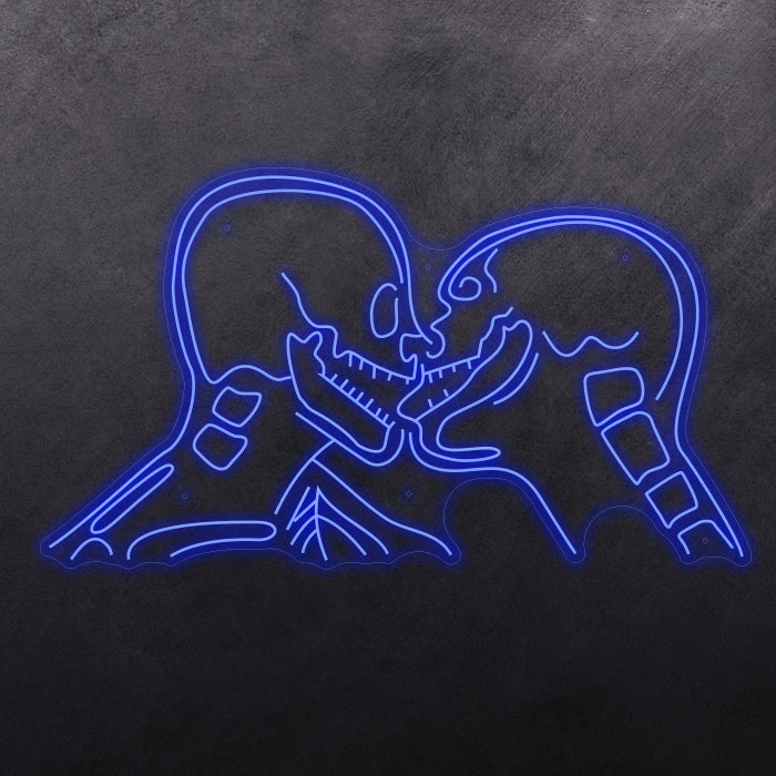 Skulls kissing