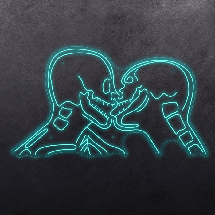 Skulls kissing