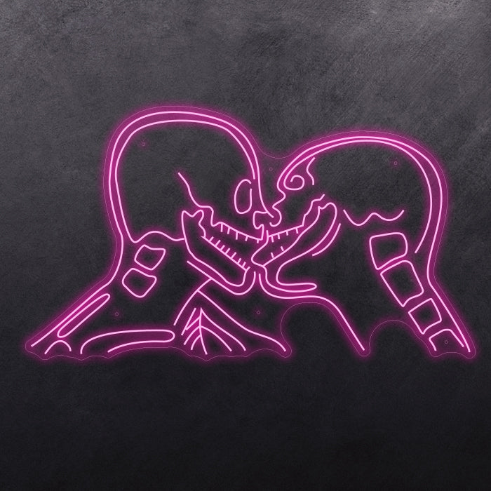 Skulls kissing