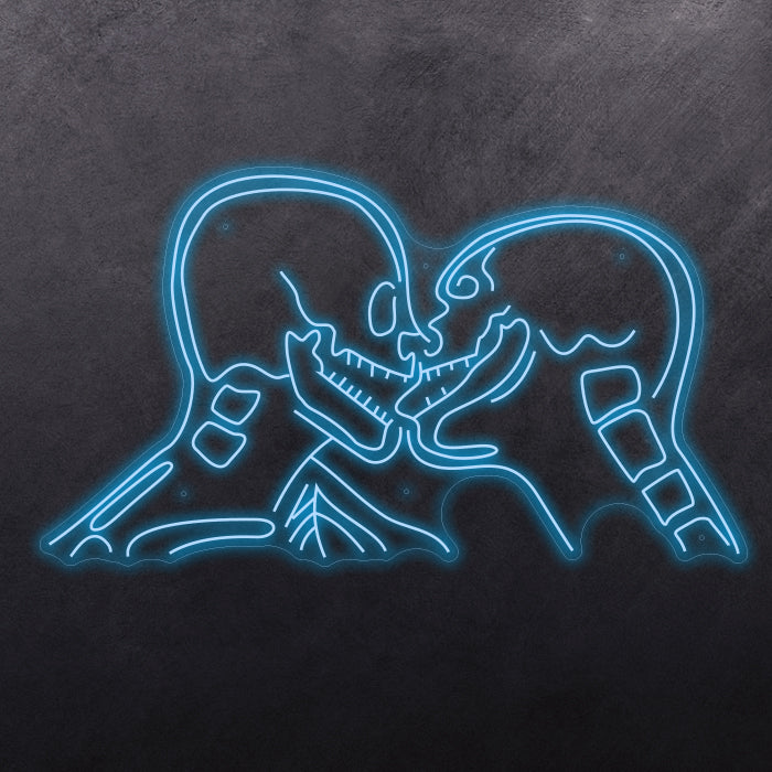 Skulls kissing