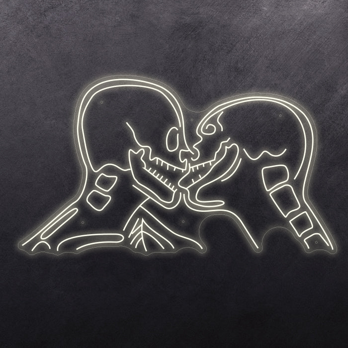 Skulls kissing