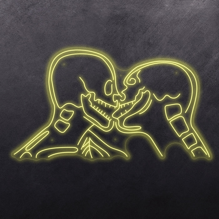 Skulls kissing