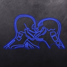 Load image into Gallery viewer, Skulls kissing
