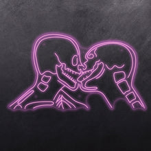 Load image into Gallery viewer, Skulls kissing
