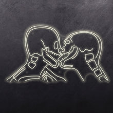 Load image into Gallery viewer, Skulls kissing
